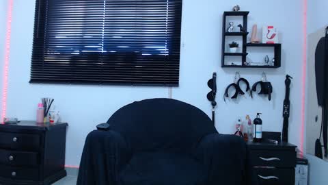 Allison  Diego online show from 01-27-25, 05:37