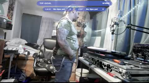 Snapshot of kinkybiguy14 chatting on 11-22-25, 02:10 Kinky Cassie online show from 11-22-25, 02:10