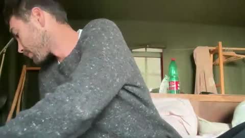 M online show from 11-10-25, 02:49