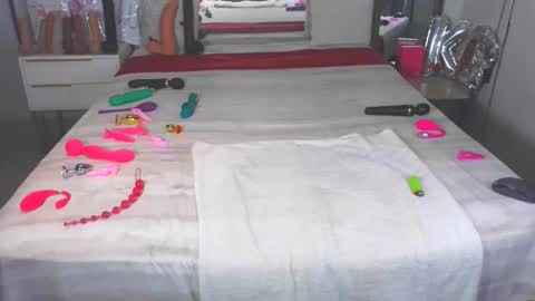 KinyBunz online show from 02-19-26, 02:07