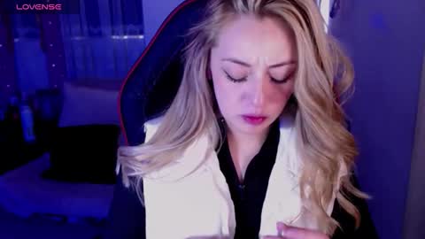  Sara  online show from 02-10-26, 07:40