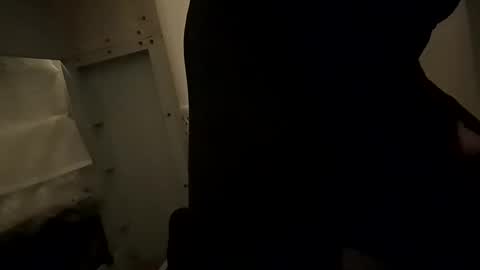 Snapshot of kinkyguy4you00 chatting on 11-17-25, 09:20 whateveryouwant online show from 11-17-25, 09:20