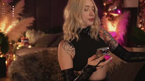 kinkylina_ online show from 02-08-25, 03:21