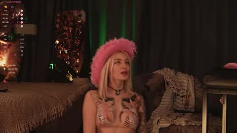 kinkylina_ online show from 02-09-25, 07:19