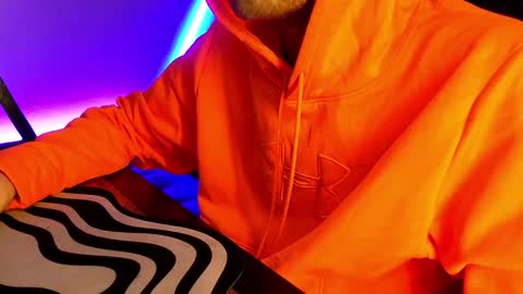 Kenny online show from 01-11-25, 04:36