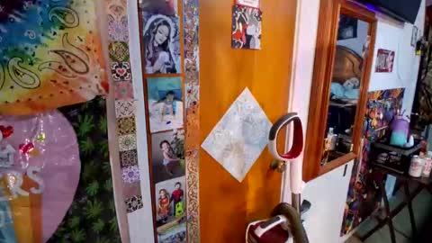 Snapshot of kinkyteam6969 chatting on 10-18-25, 11:05 kinkyteam6969 online show from 10-18-25, 11:05