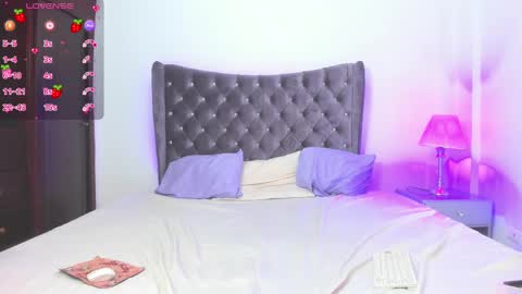 Snapshot of kinkyworld_ chatting on 03-10-25, 05:54 FREE ONLYFANS online show from 03-10-25, 05:54