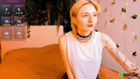 Snapshot of kira__cutie chatting on 04-23-26, 09:17 Kira online show from 04-23-26, 09:17