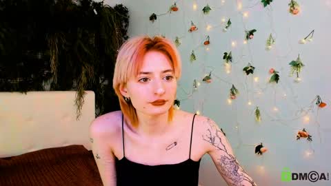 Snapshot of kira__cutie chatting on 05-16-26, 12:07 Kira online show from 05-16-26, 12:07