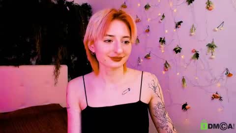Snapshot of kira__cutie chatting on 05-16-26, 12:18 Kira online show from 05-16-26, 12:18
