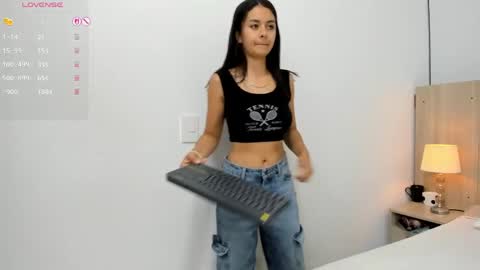 Snapshot of kira_dubois chatting on 04-23-26, 11:31 Kira online show from 04-23-26, 11:31