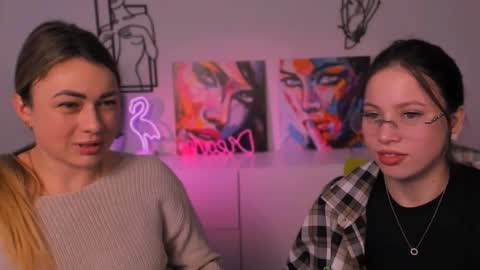 Snapshot of kira_fox_x chatting on 11-11-25, 01:11 kira fox x online show from 11-11-25, 01:11