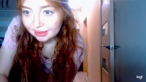 Snapshot of kira_foxy_ chatting on 11-21-25, 08:35 Kira online show from 11-21-25, 08:35