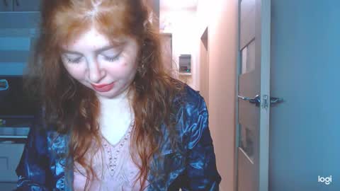 Snapshot of kira_foxy_ chatting on 12-05-25, 09:51 Kira online show from 12-05-25, 09:51