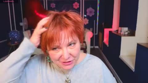 Snapshot of kira_kennet chatting on 04-22-26, 06:42 Kira Kennet online show from 04-22-26, 06:42