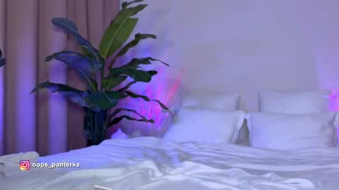 Snapshot of kira_mmr chatting on 05-27-26, 04:04 Kira and friends online show from 05-27-26, 04:04
