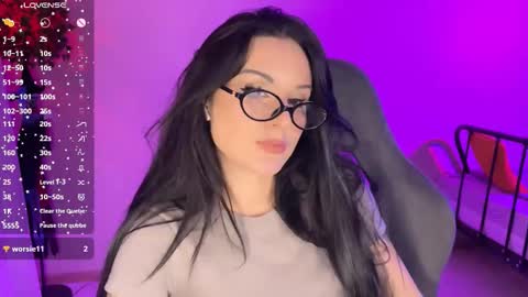 Snapshot of kira_sapphire chatting on 11-23-25, 04:01 Kira online show from 11-23-25, 04:01