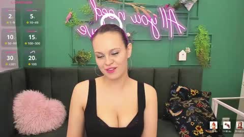 KIRA online show from 05-11-26, 01:33