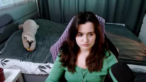 Kira  follow me  online show from 03-08-25, 01:50