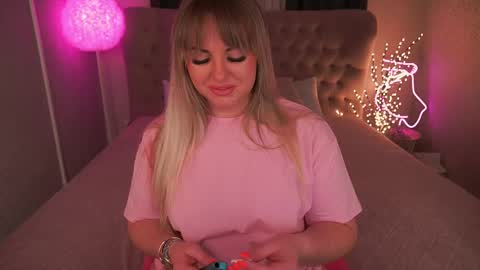 Kira online show from 03-03-25, 08:54