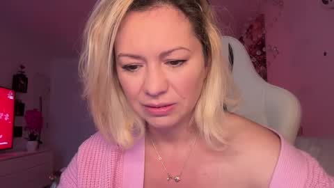 KiraDivine online show from 12-07-24, 12:56