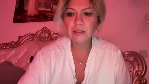 KiraDivine online show from 09-10-25, 01:55