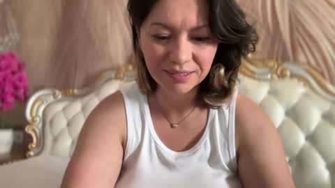 KiraDivine online show from 05-22-26, 01:06
