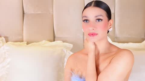 kira online show from 12-22-25, 02:30