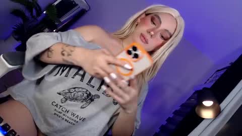 Its your girl KIRA online show from 05-28-26, 02:20