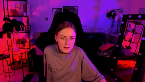 Kira online show from 02-18-25, 06:04