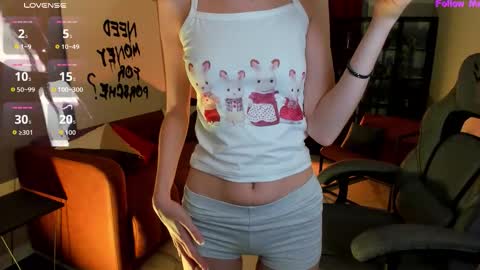 Kira online show from 10-18-25, 08:42