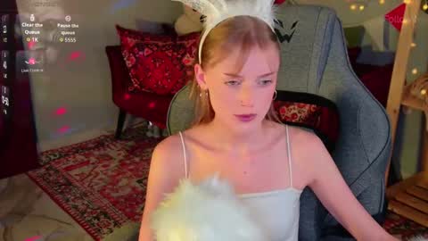 Kira online show from 06-08-26, 01:28