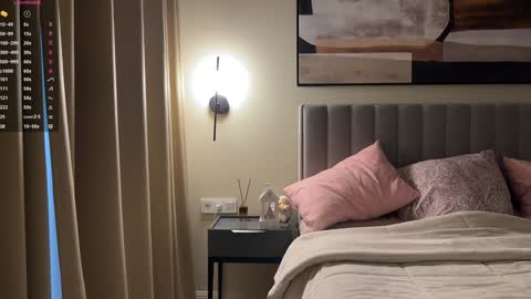 Kira online show from 12-09-24, 11:47