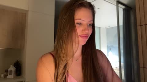 Kira online show from 03-17-26, 04:32