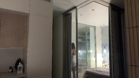 Kira online show from 06-18-26, 01:26