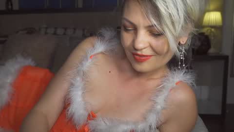 kirasunny online show from 12-25-24, 09:11