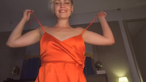 kirasunny online show from 09-18-25, 07:49