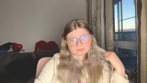 KiraYume online show from 05-29-26, 10:41