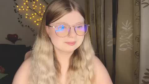 KiraYume online show from 07-31-26, 08:30