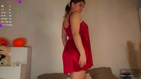 Snapshot of kirazephyr chatting on 11-11-25, 07:08 Kira online show from 11-11-25, 07:08