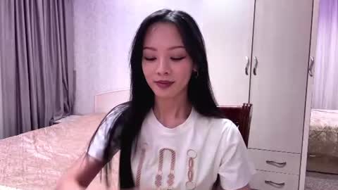Snapshot of kirbyvillavicencio chatting on 07-03-26, 05:08 Reya online show from 07-03-26, 05:08