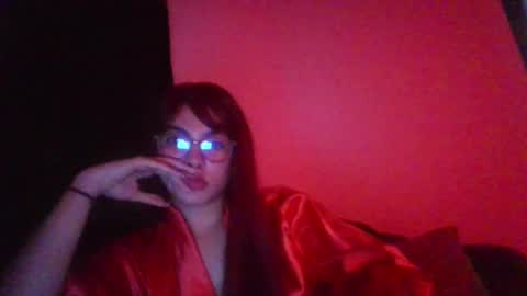 Snapshot of kiri_cute chatting on 02-10-25, 08:53 Kiri online show from 02-10-25, 08:53