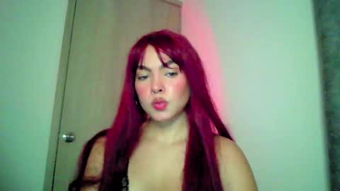 Snapshot of kiri_cute chatting on 09-10-25, 04:01 Kiri online show from 09-10-25, 04:01