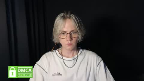Snapshot of kirill_20_cm chatting on 06-11-26, 09:29 Kirill and Andrey online show from 06-11-26, 09:29