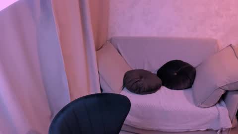 Kira online show from 01-22-25, 10:26