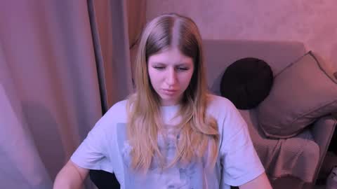 Kira online show from 01-26-25, 07:09