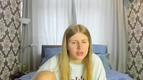 Kira online show from 09-16-25, 09:54