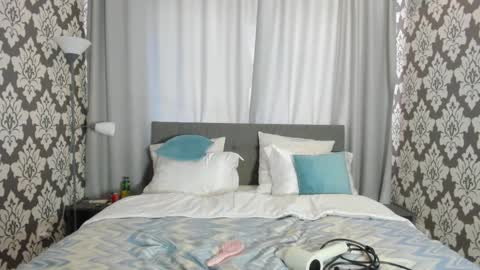 Kira online show from 10-03-25, 01:08