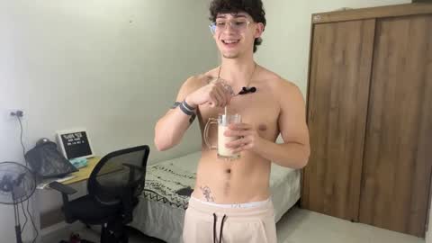 Snapshot of kisan_smith chatting on 02-12-25, 06:19 Kisan online show from 02-12-25, 06:19