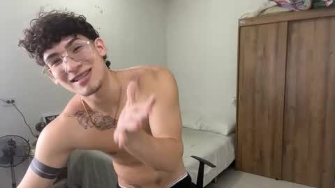 Snapshot of kisan_smith chatting on 02-25-25, 02:14 Kisan online show from 02-25-25, 02:14